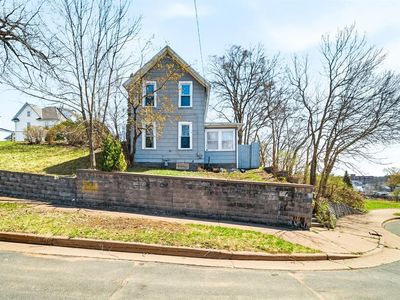 415 Dewey Street, Eau Claire, WI, 54703