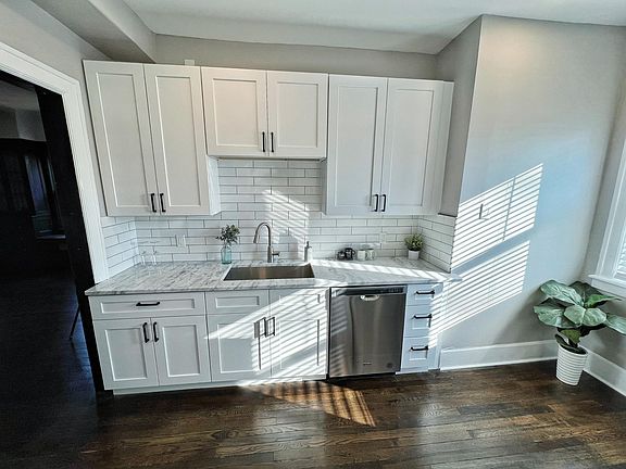 3rd image of 11829 Clifton Blvd APT 3