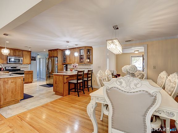 4th image of 53 Harold Street