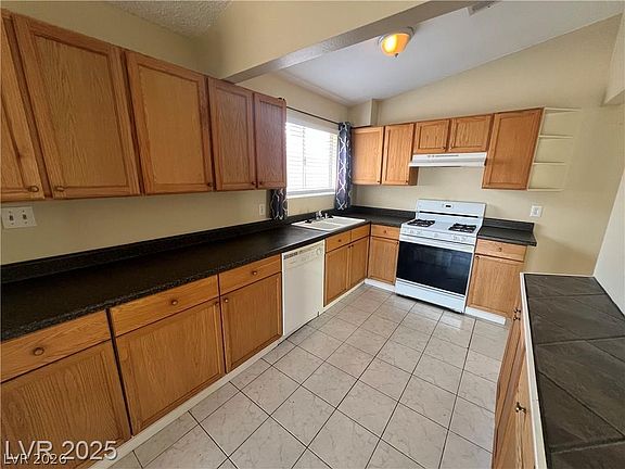 5th image of 6430 Alomar Ave