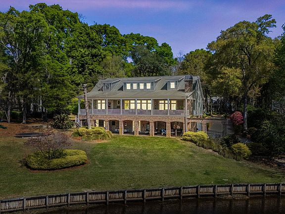 4th image of 2073 Turnberry Ln. #Views of 17th Green and 18th Teebox