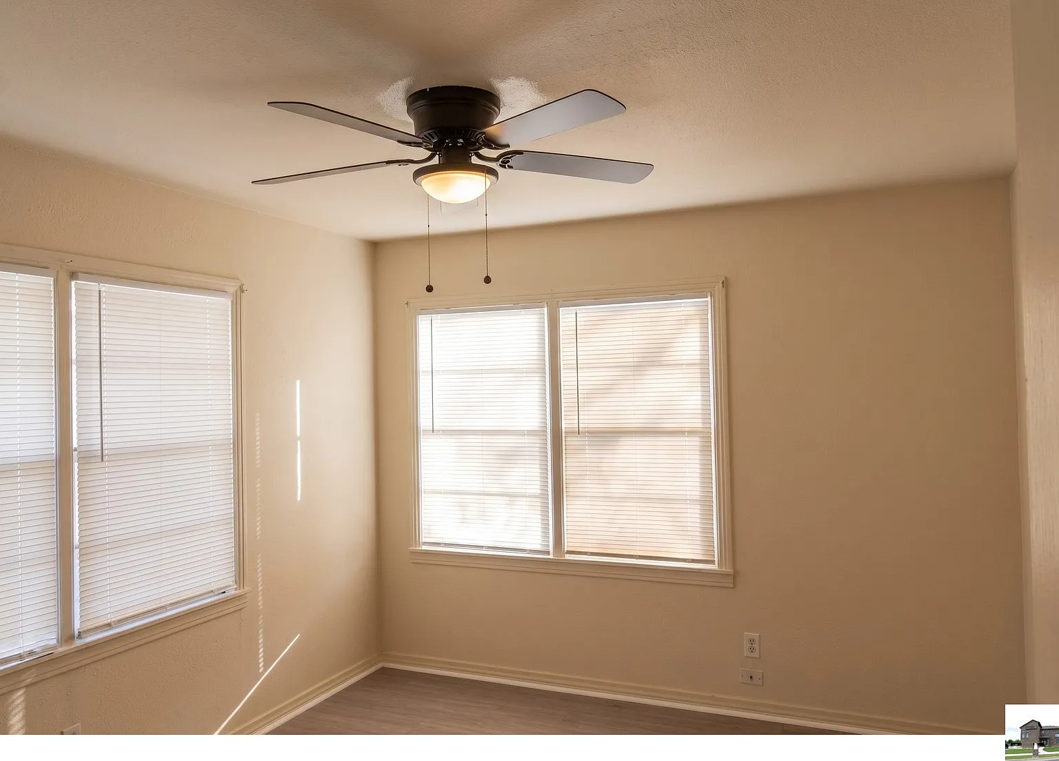2 bed, 1.0 bath, 748 sqft, $900 — Photo 4