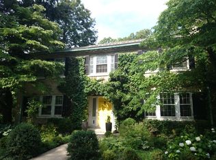 33 Powell St, Brookline, MA 02446