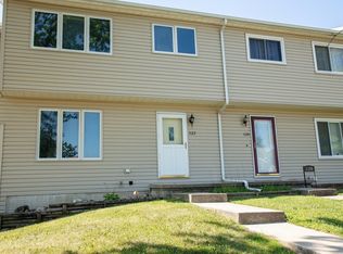 1122 Oleson Rd, Waterloo, IA 50702