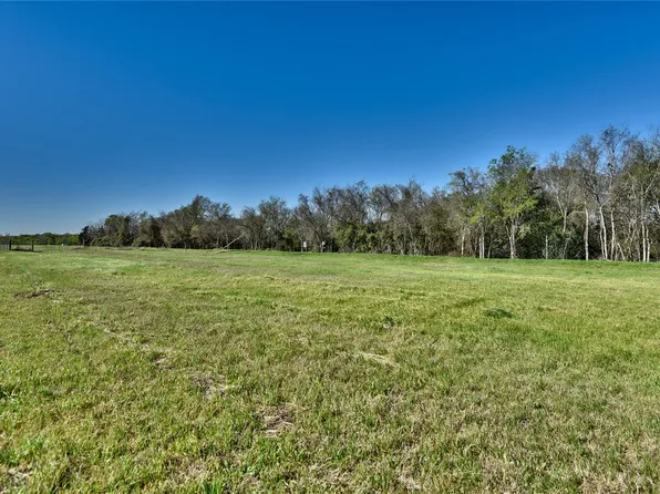 000 Trackside Road, Chappell Hill, TX 77426