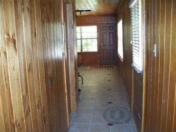 Cedar Walled Hall w/Huge Closet