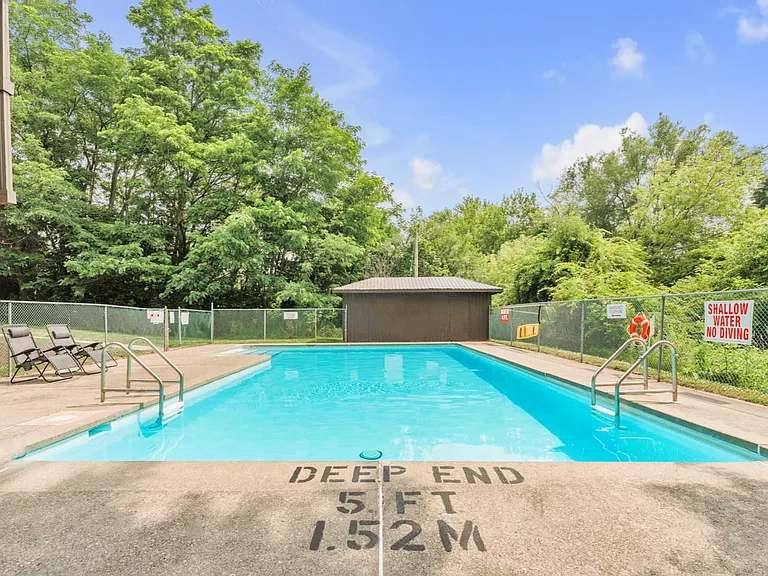 810 Castell Rd — Photo 22