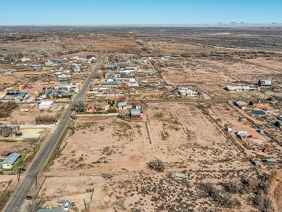 4th image of 1140 French Rd