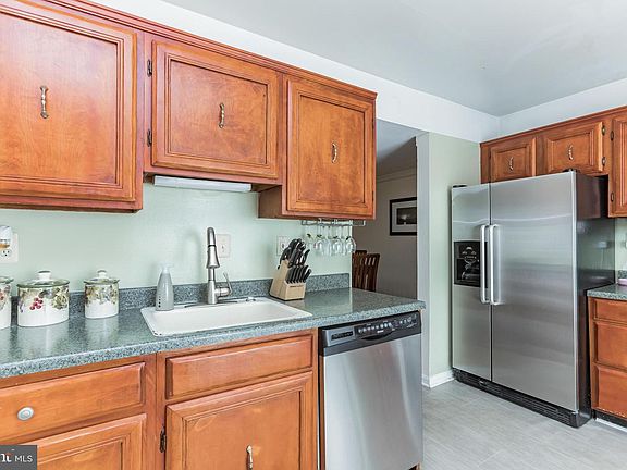 3rd image of 9221 Frostburg Way