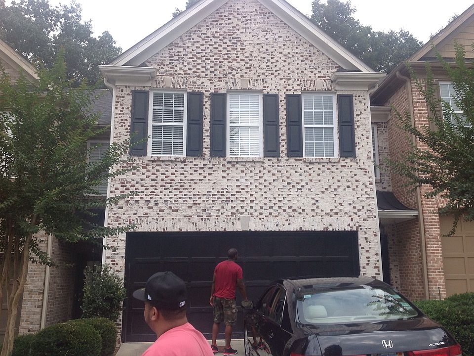 1st image of 720 Surrey Park Pl SE