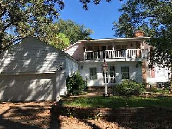2nd image of 3004 Country Club Dr