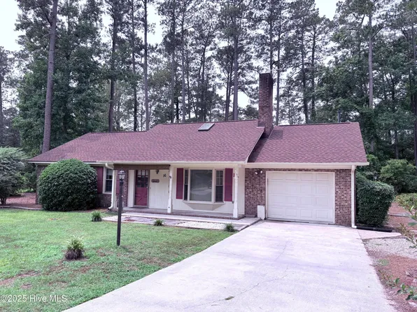 16 Bayberry Cir, Carolina Shores, NC 28467
