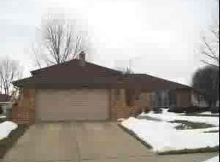 15311 Royal Foxhunt Rd, Orland Park, IL 60462