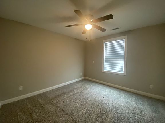 3rd image of 1594 Oak Leaf Dr NW