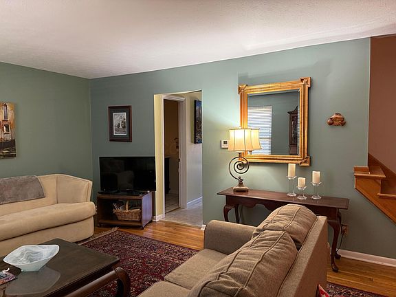 3rd image of 1916 Willoway Cir S