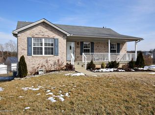 8821 Persistence Dr, Louisville, KY 40229