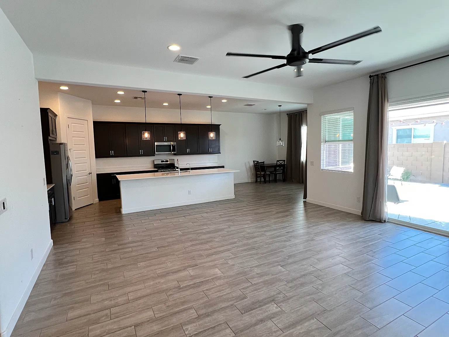 4 bed, 2649 sqft, $2,600 — Photo 4