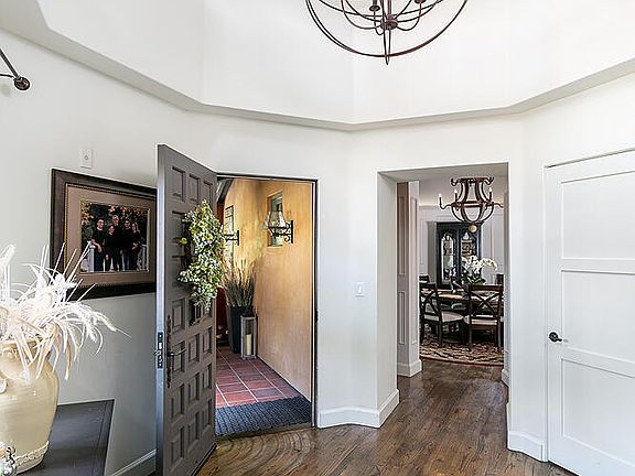 5th image of 40 Arroyo Dr Unit 201