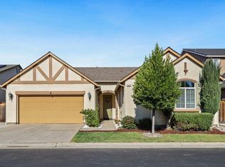 4037 Chessa Ln, Clovis, CA 93619