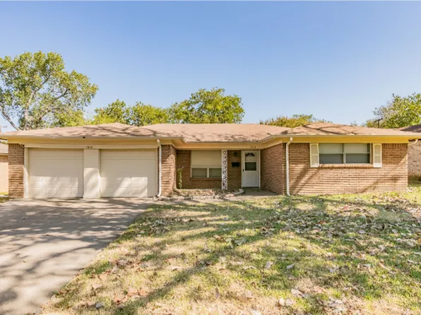 7513 Maple Dr, North Richland Hills, TX 76180