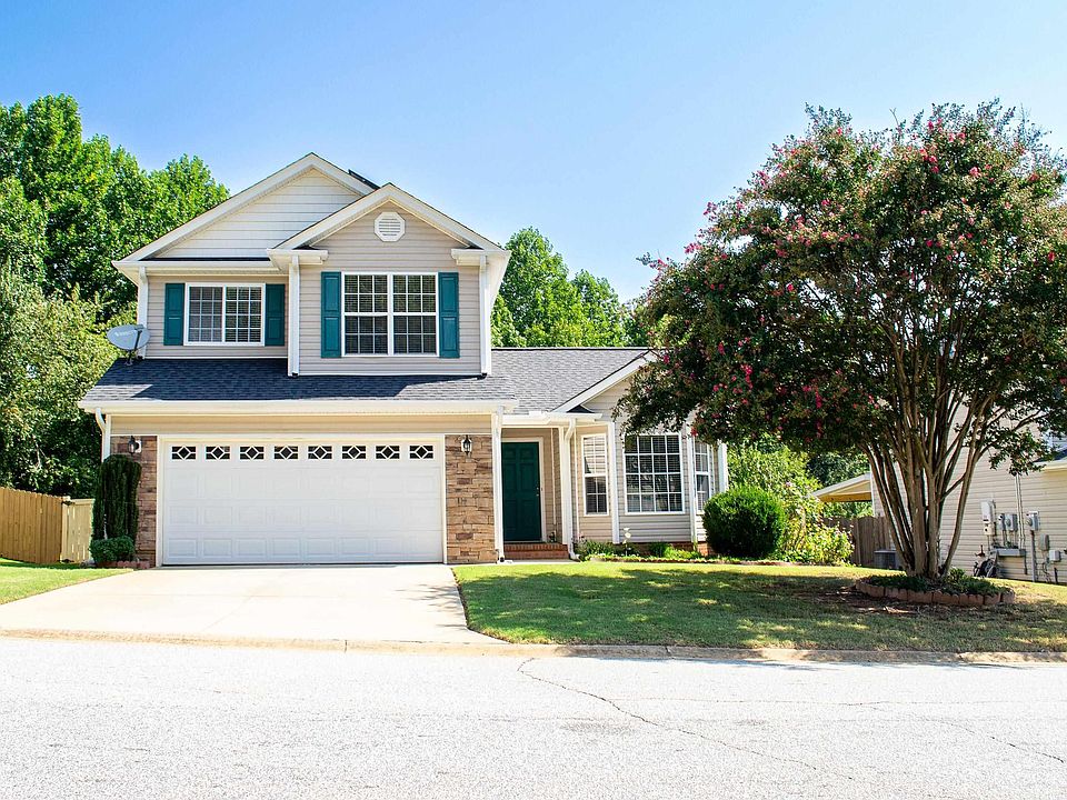 1st image of 32 Cardinal Creek Dr
