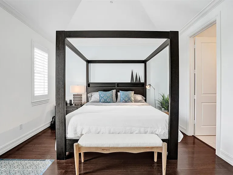 381 E Cannery Row Cir — Photo 18