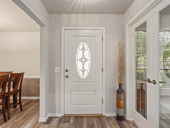 3rd image of 8391 Christie Dr