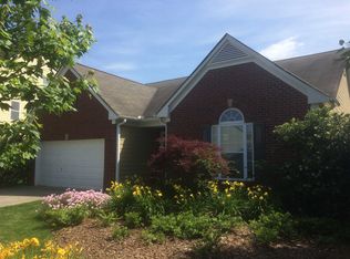 5585 Fieldfreen Dr, Cumming, GA 30028