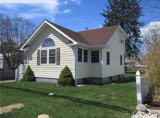 97 Moffitt Blvd, Islip, NY 11751