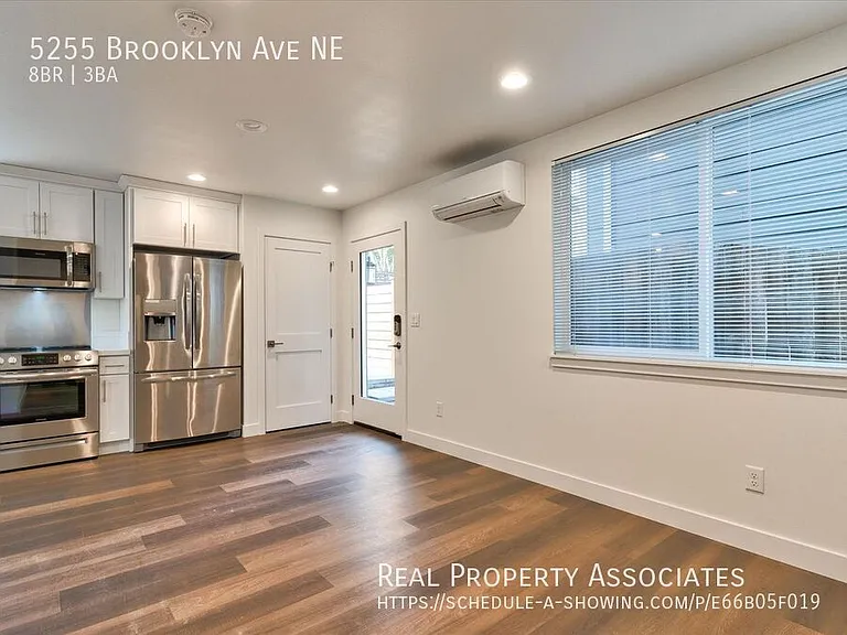 5255 Brooklyn Ave NE — Photo 6