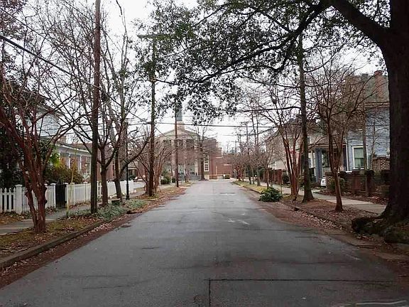 4th image of 913 Abbeville St