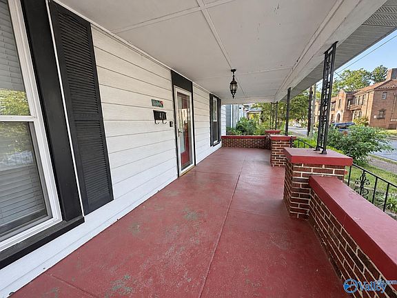 2nd image of 417 Lafayette St NE