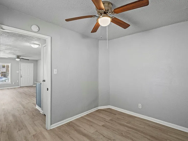 3116 Avenue L #1 — Photo 6
