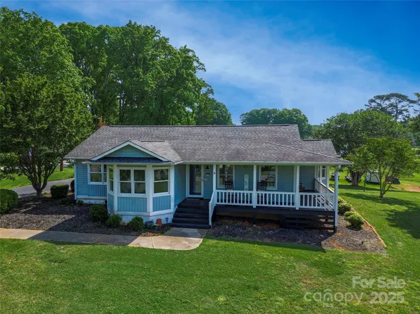 174 Perrin Dr, Mooresville, NC 28117