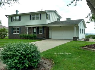 945 Ridgecrest Dr, Vermillion, SD 57069