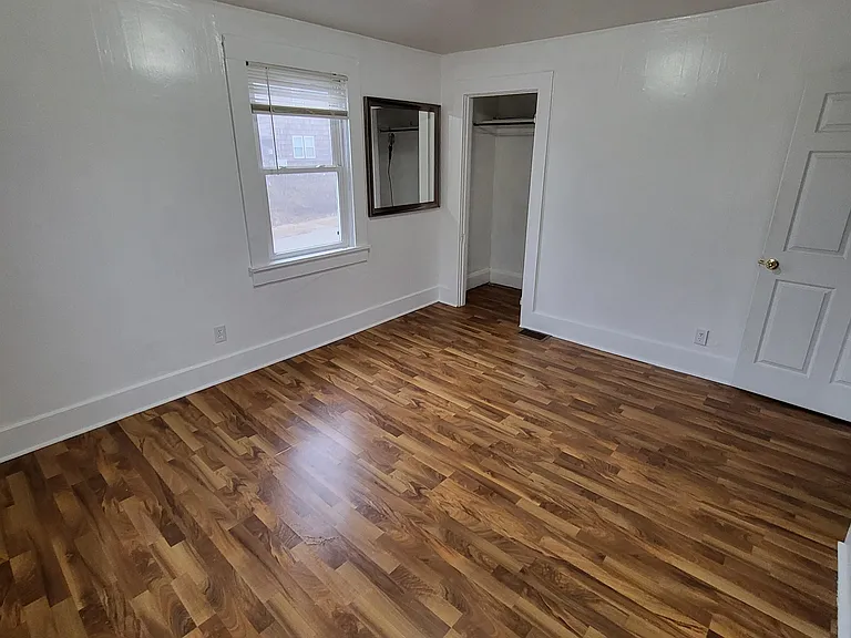 1850 Grace St — Photo 9