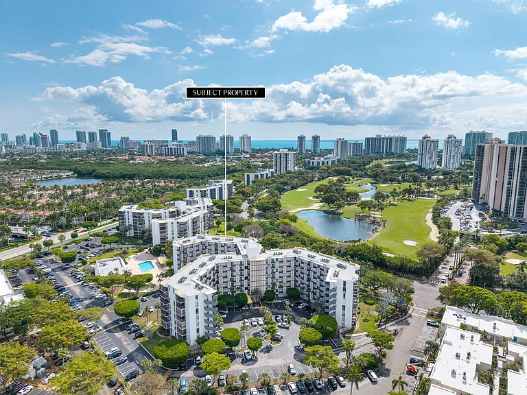20400 W Country Club Dr #610 — Photo 33