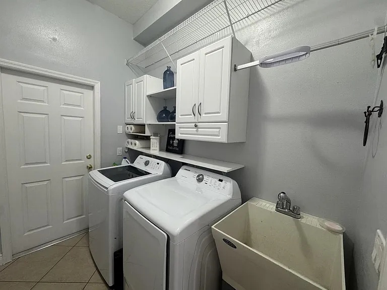 997 SW Hamberland Ave — Photo 22