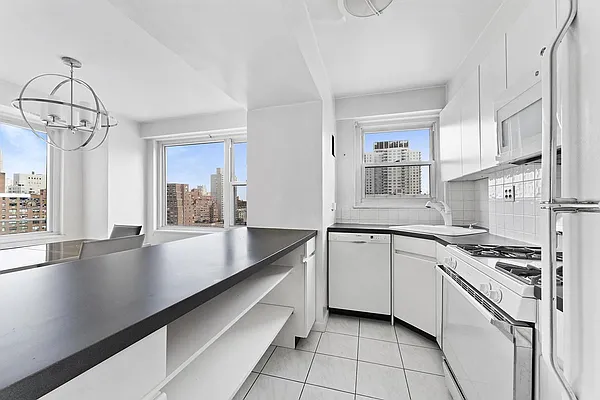 Sold by William Raveis Real Estate | media 19