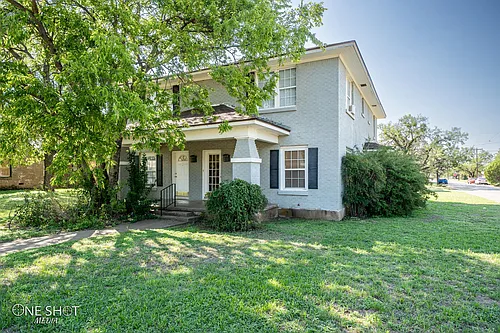 601 College Dr #4 Photo 1