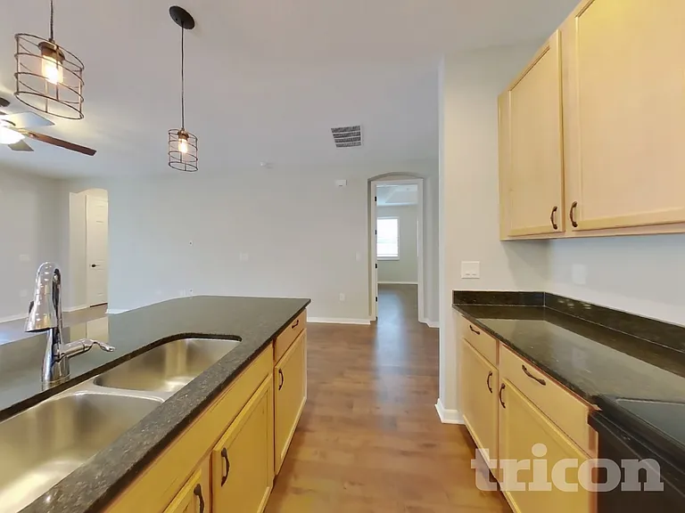1255 Merion Dr — Photo 6