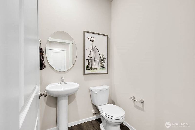 5th image of 5924 Addison Road SW #99