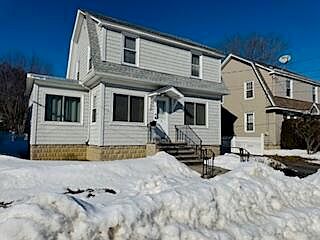 3rd image of 15 Rudman Road