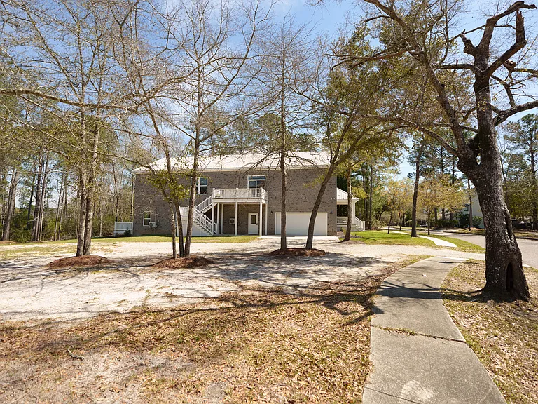 60 Madison Dr — Photo 60