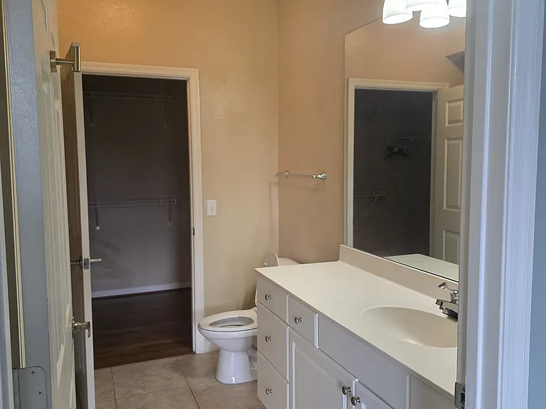 8539 Gate Pkwy W #9301 — Photo 15