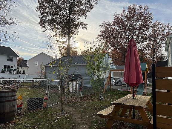 2nd image of 25725 Cook Rd