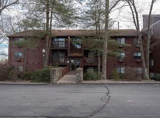 340 Sunderland Rd #4, Worcester, MA 01604