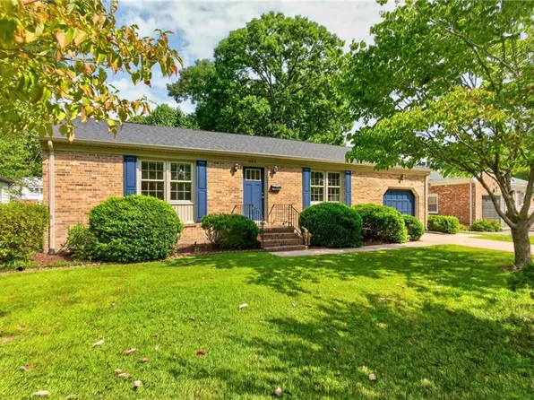 607 Beacon Ct, Newport News, VA 23601