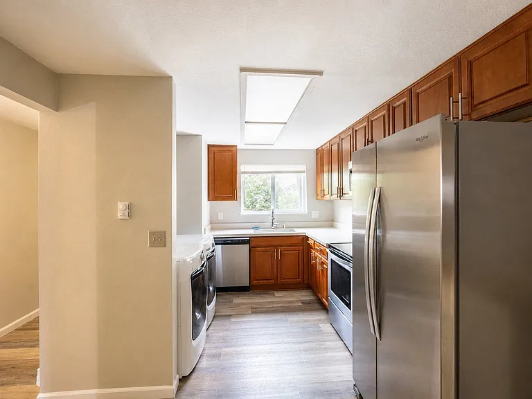 4827 S 56th St #3 — Photo 5