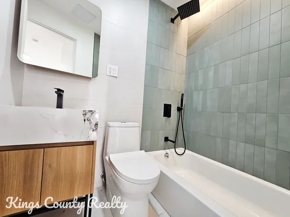 939 Brooklyn Avenue image 6 of 9